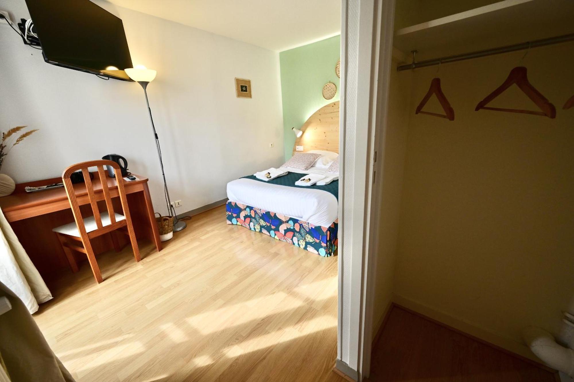 Hotel La Cuisine Des Lulus Montainville  Oda fotoğraf