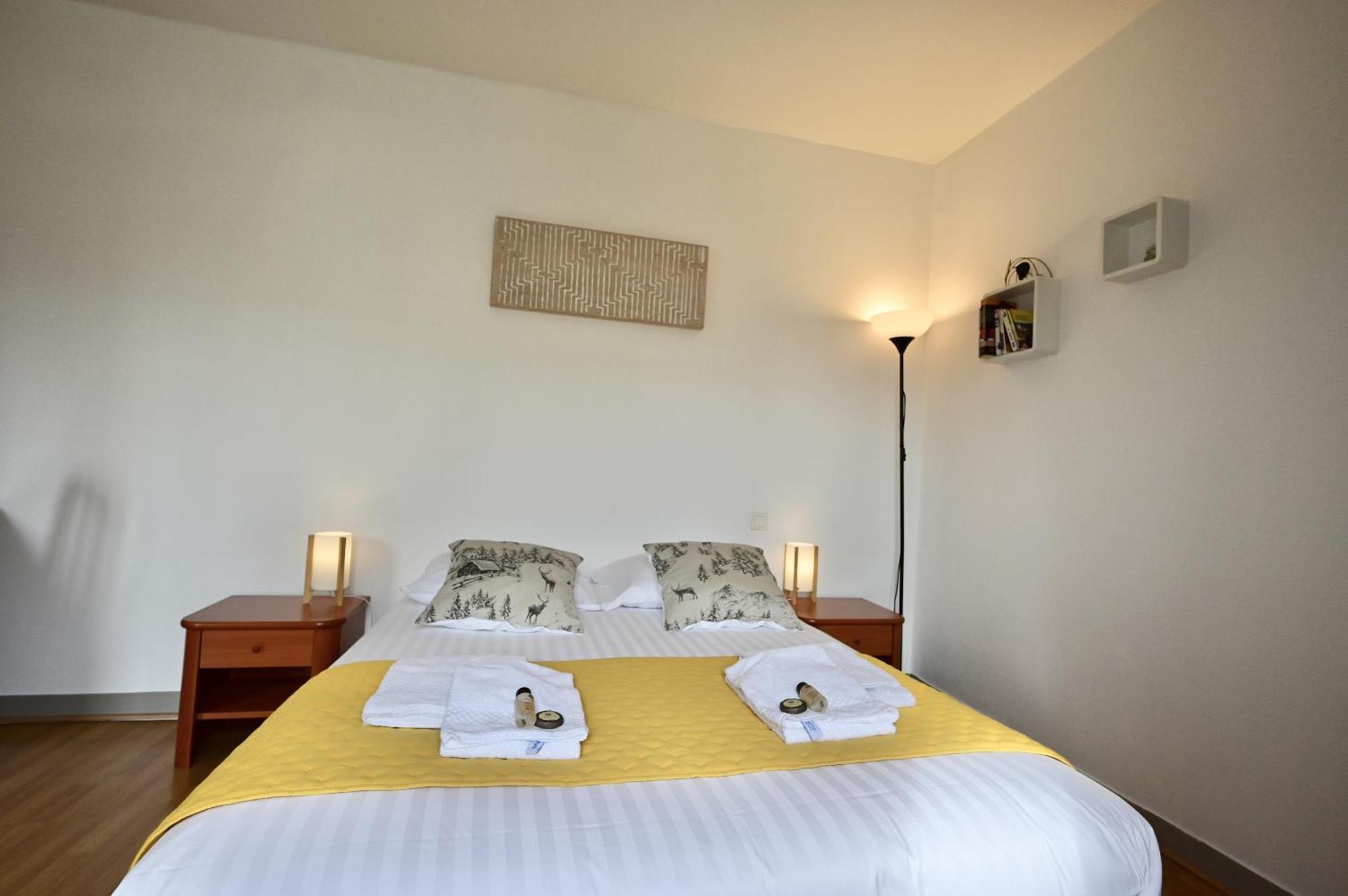 Hotel La Cuisine Des Lulus Montainville  Dış mekan fotoğraf