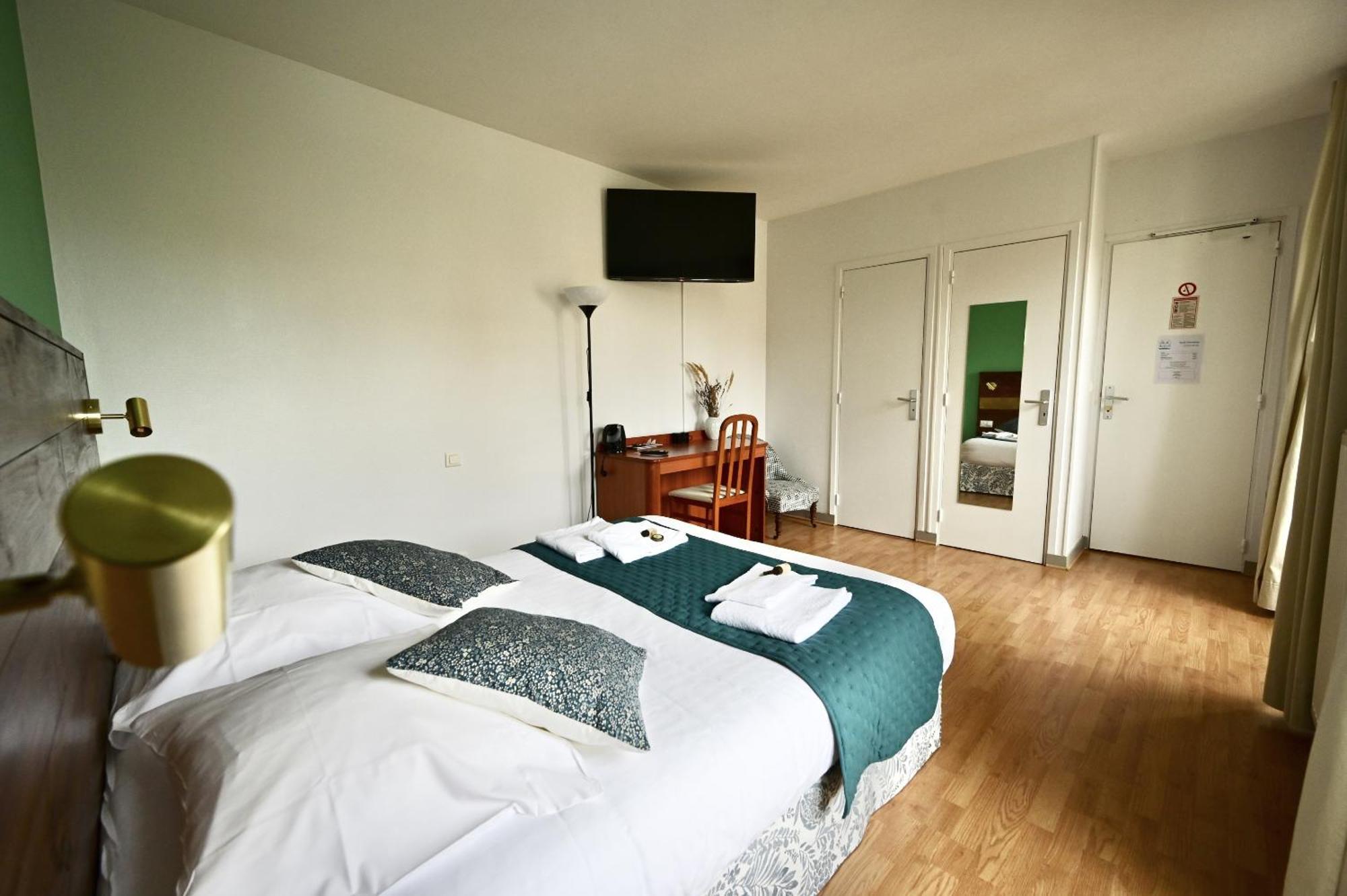 Hotel La Cuisine Des Lulus Montainville  Oda fotoğraf