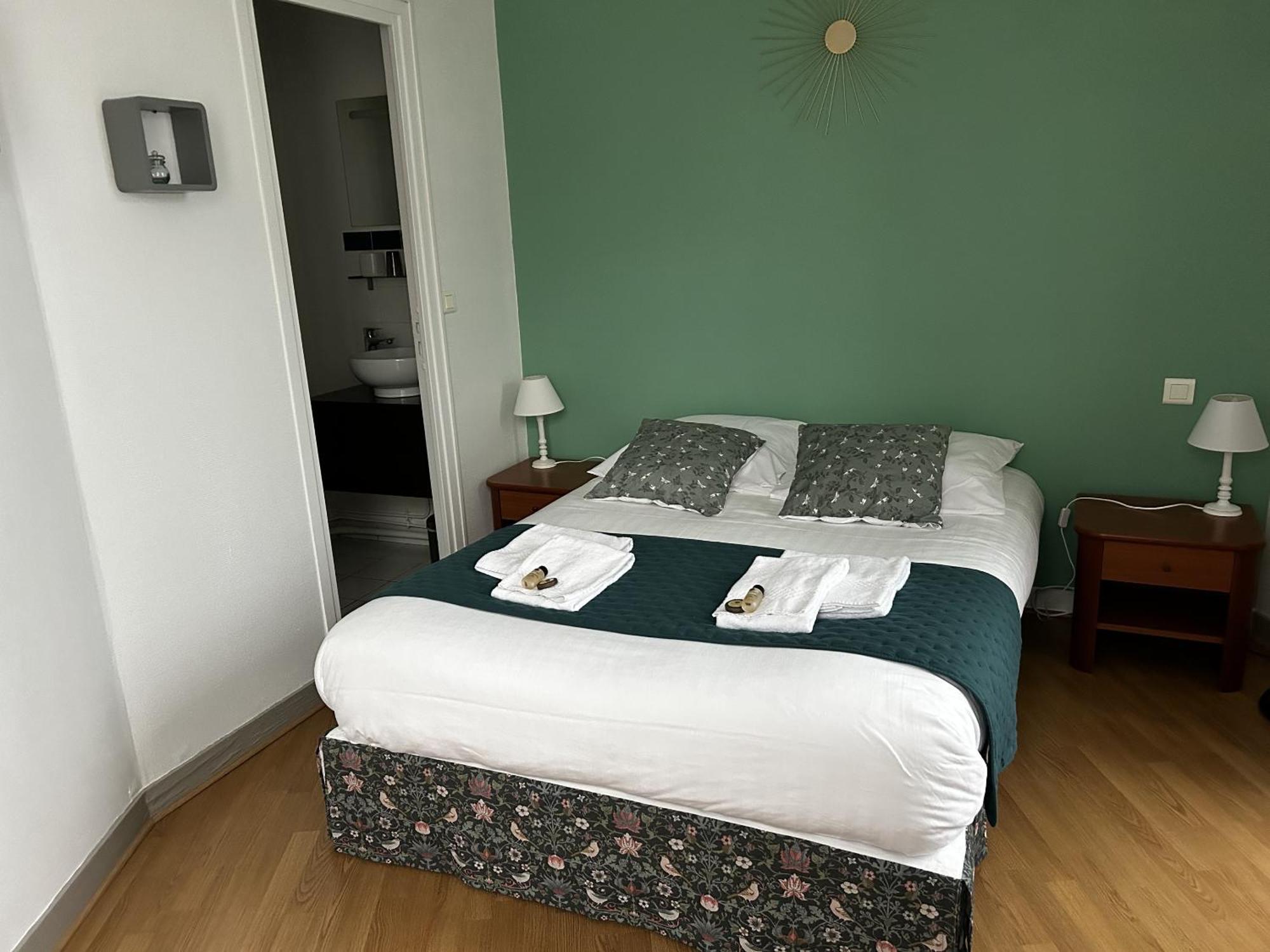 Hotel La Cuisine Des Lulus Montainville  Oda fotoğraf