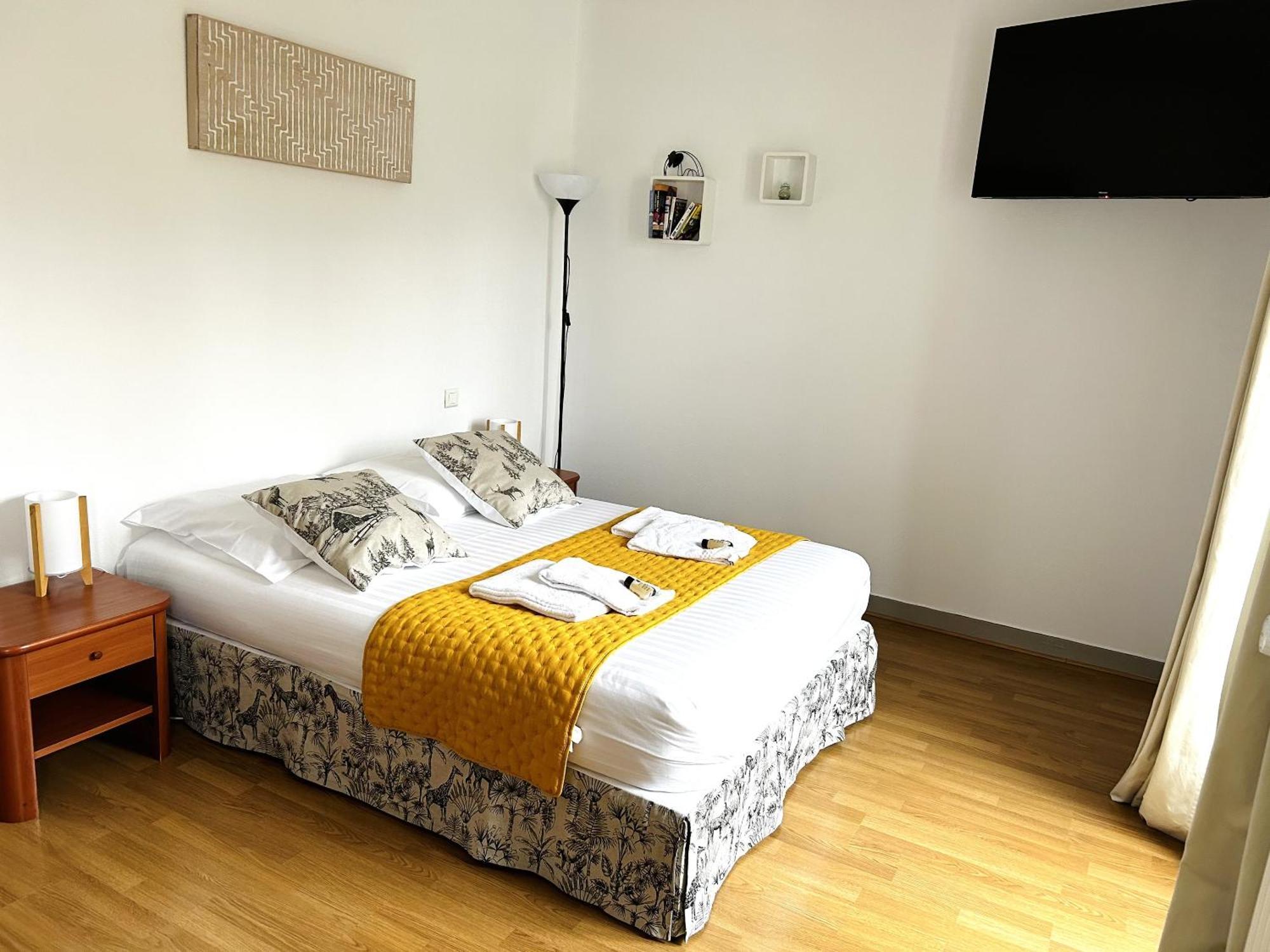 Hotel La Cuisine Des Lulus Montainville  Oda fotoğraf